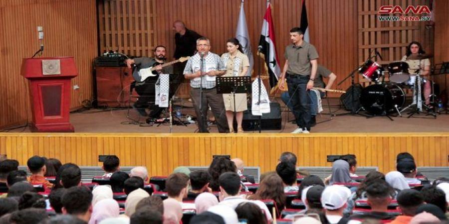 بعد حلب واللاذقية… فرقة “يوروم” التركية تغني لفلسطين في جامعة دمشق - نايل 360